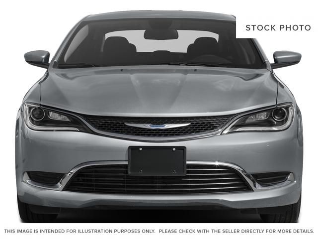 Chrysler 200